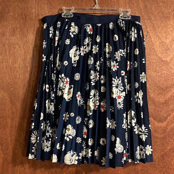 Jason Wu for Target skirt. Size 8. Perfect condition. - Picture 1 of 5
